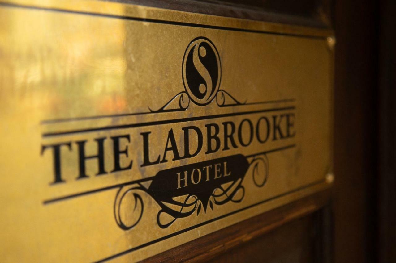 Ladbrooke Hotel Бирмингем Экстерьер фото